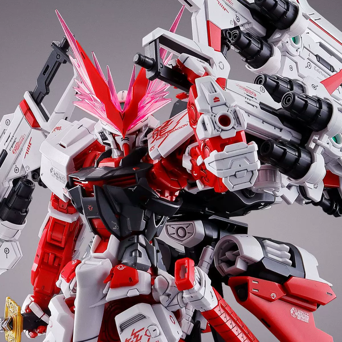 Model Kit Gundam Hg - PB Limited MG 1/100 Astray Red