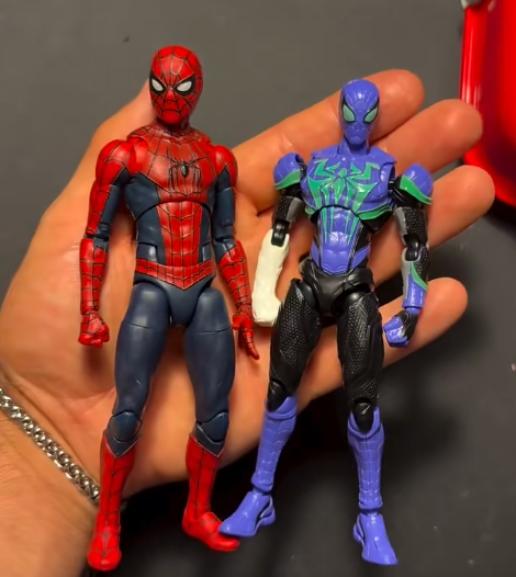 Model Kit Figures - Barang Baru Asli Blokees Marvel Rivals,